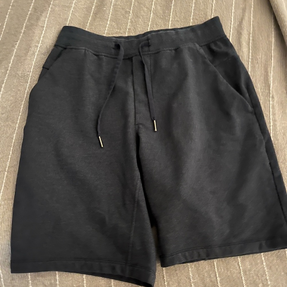 Men’s lululemon sweat short